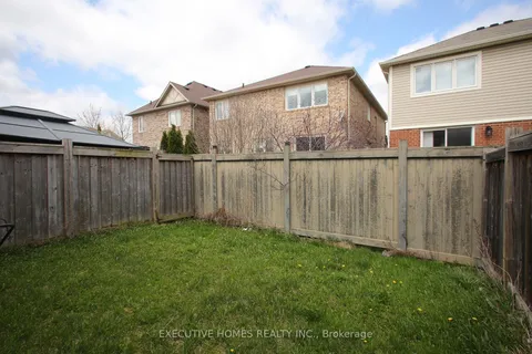 332 Chuchmach Close, Milton, ON L9T 8B3