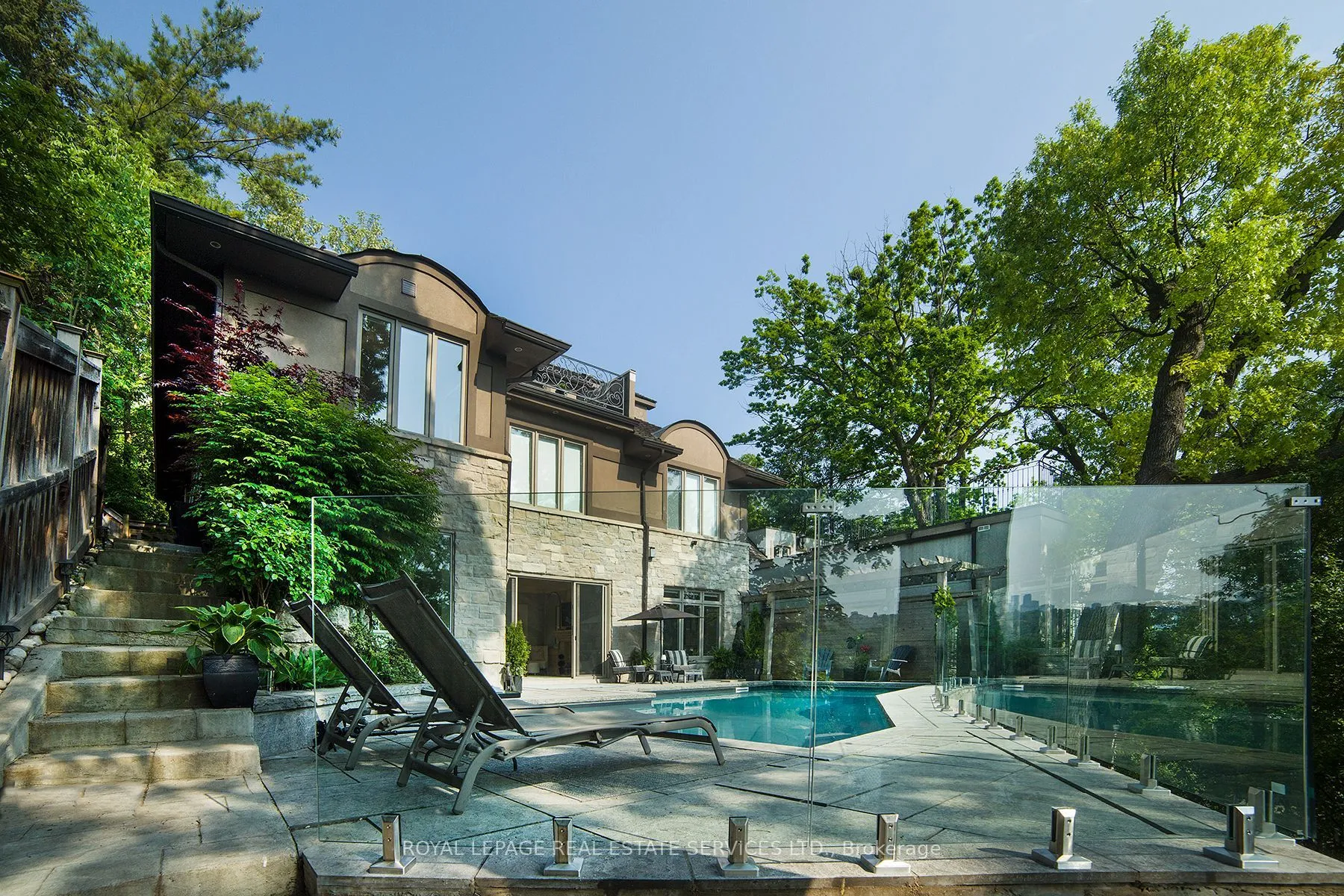 43 Riverside Crescent, Toronto, ON M6S 1B5