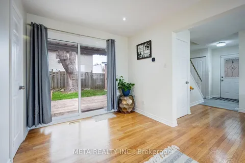 24 Horseshoe Court, Brampton, ON L6S 1S1
