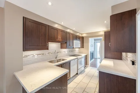 6578 Lisgar Drive, Mississauga, ON L5N 6W1