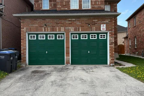 427 Huntington Ridge Drive, ON L5R 1P3