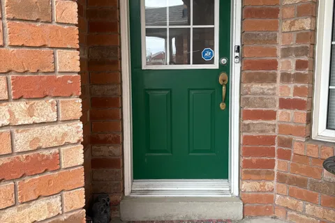 427 Huntington Ridge Drive, ON L5R 1P3