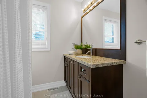 22 Harding Avenue, Toronto, ON M6M 3A2
