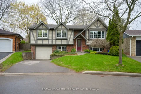 5075 QUEENS Court, Burlington, ON L7L 3Z1