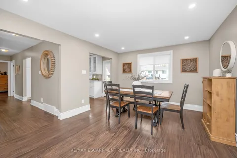 5075 QUEENS Court, Burlington, ON L7L 3Z1