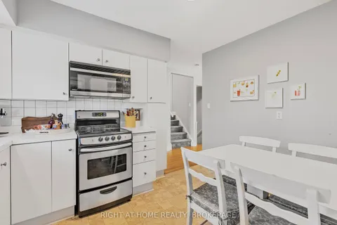 5232 Mulberry Drive, ON L7L 3P4