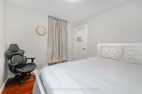 4238 Treetop Crescent, Mississauga, ON L5L 2L9