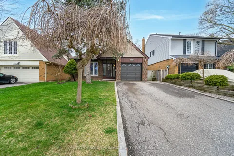 4238 Treetop Crescent, Mississauga, ON L5L 2L9