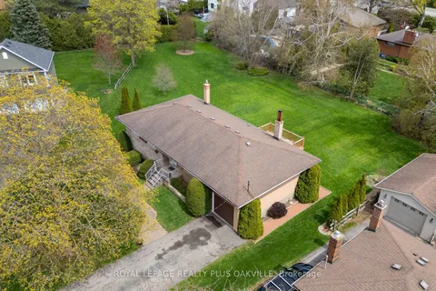 2030 Vickery Drive, Oakville, ON L6L 2J1