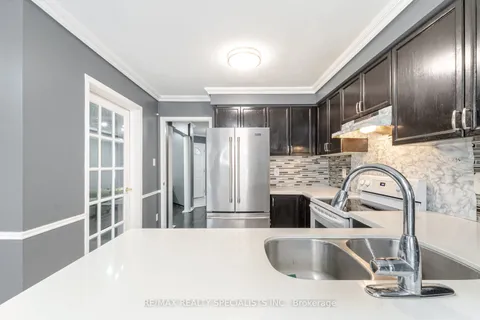 71 Cedarwood Crescent, Brampton, ON L6X 4K2