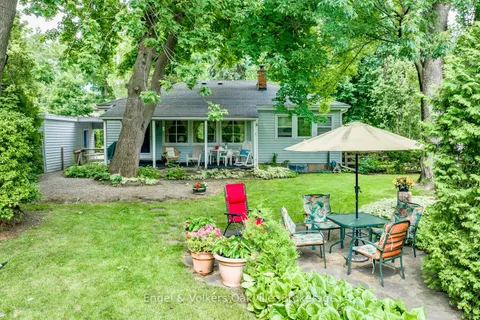504 Chamberlain Lane, Oakville, ON L6J 4H6
