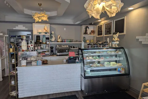 233 Lakeshore Road, Mississauga, ON L5G 1G8