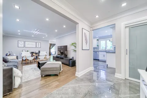 771 Dack Boulevard, Mississauga, ON L5H 1E5