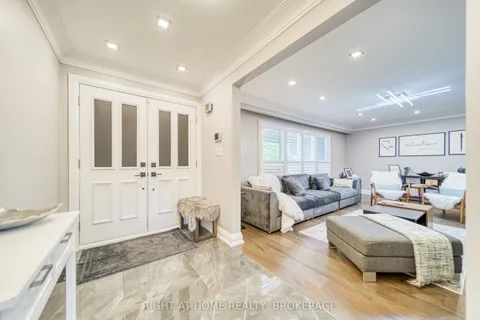 771 Dack Boulevard, Mississauga, ON L5H 1E5