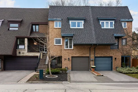 24 Stoneham Road, Toronto, ON M9C 4Y8