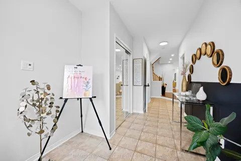 7611 Black Walnut Trail, Mississauga, ON L5N 8A7