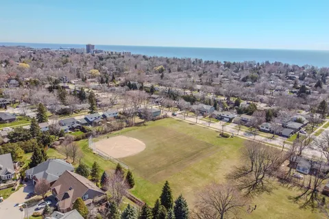 310 Tuck Drive, Burlington, ON L7L 2R1