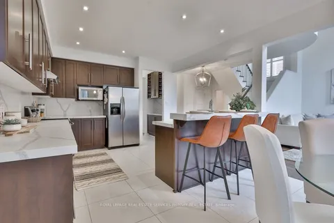 958 Irish Moss Road, ON L5W 1W5