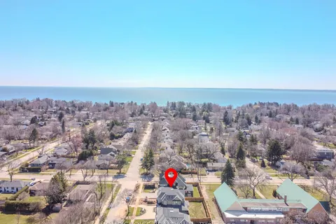 302 Tuck Drive, Burlington, ON L7L 2R1