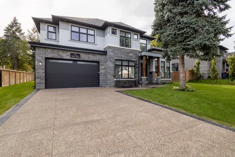 1615 Petrie Way, Mississauga, ON L5J 1G8