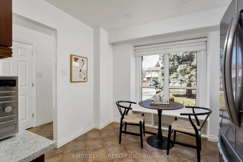 4240 TAFFEY Crescent, Mississauga, ON L5L 2J2