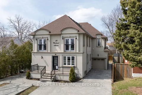 20 Woodward Avenue, Brampton, ON L6V 1K1