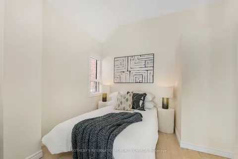 70 Dunraven Drive, Toronto, ON M6M 1H2