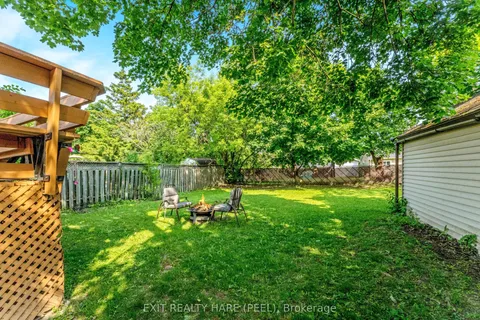 37 Mccaul Street, Brampton, ON L6V 1J1