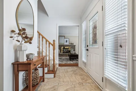 1662 Bramsey Drive, Mississauga, ON L5J 2H6