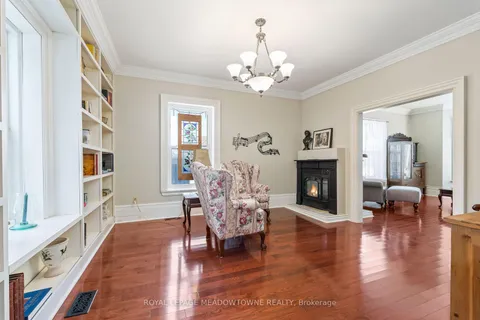 26 Confederation Street, Halton Hills, ON L7G 3R6