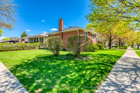 61 Brampton Road, Toronto, ON M9R 3J8