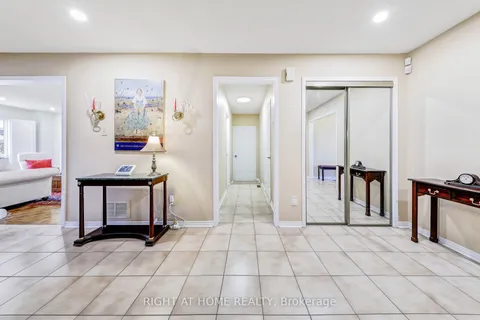 4341 Idlewilde Crescent, ON L5M 4E2