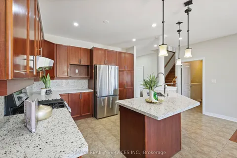 33 Leparc Road, Brampton, ON L6P 2W9