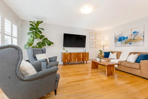 646 Edwards Avenue, Milton, ON L9T 6B2