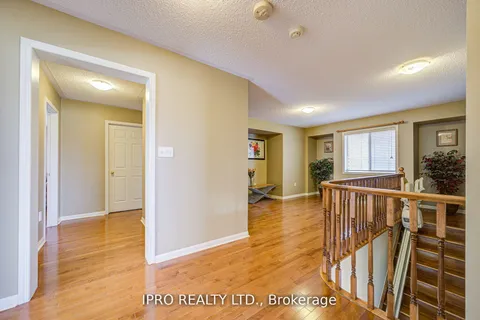 7 Bonavista Drive, Brampton, ON L6X 0N2