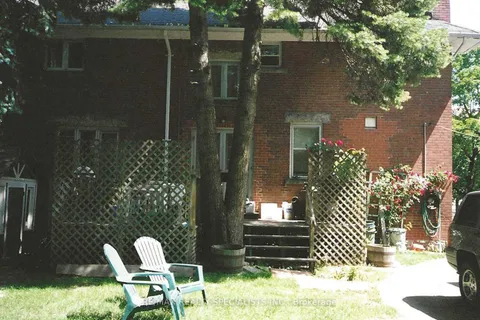 16 Wellington Street, Brampton, ON L6W 1Y2