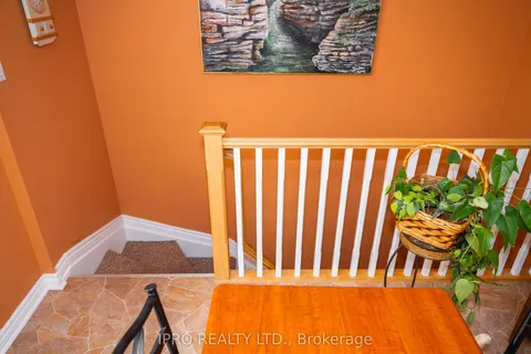 15 Andrew Street, Orangeville, ON L9W 4E5