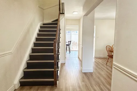 33 Courtleigh Square, Brampton, ON L6Z 1J2