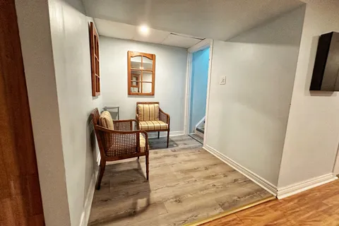 33 Courtleigh Square, Brampton, ON L6Z 1J2