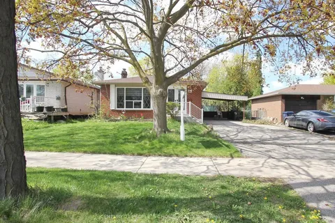 6 Midhurst Drive, Toronto, ON M9V 1Z7