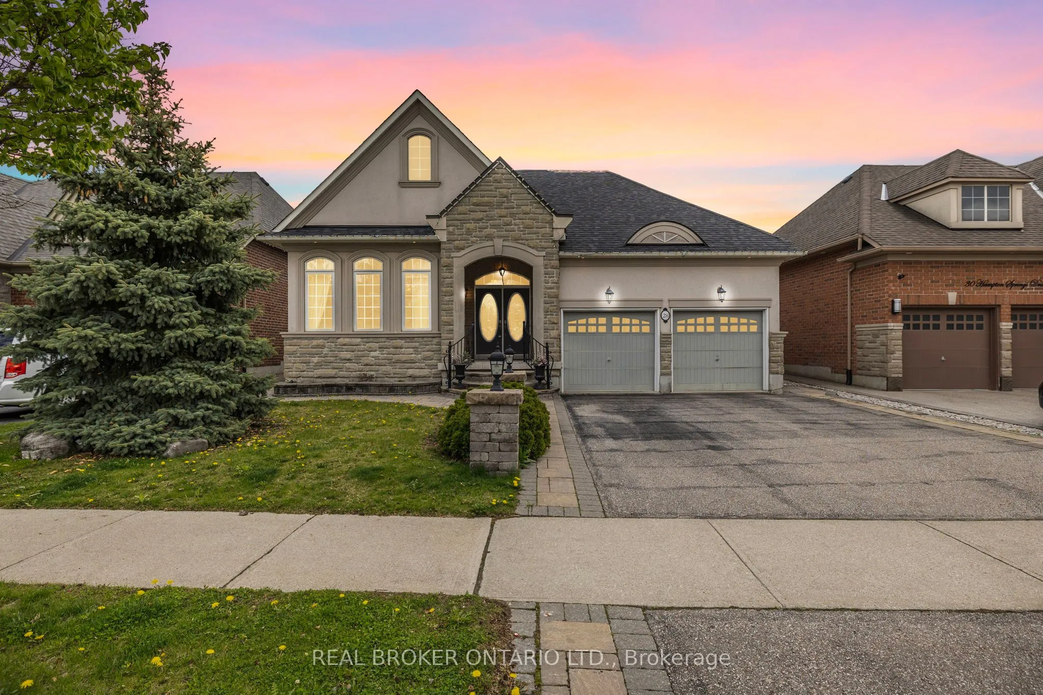 28 Hampton Springs Drive, Brampton, ON L6P 2W4