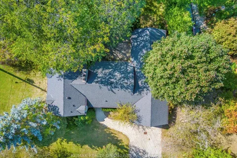 500 Old Poplar Row, Mississauga, ON L5J 2N8