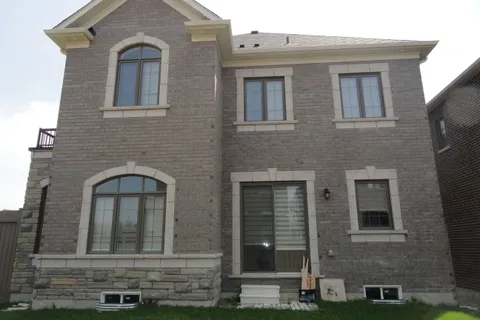 37 Jura Crescent, Brampton, ON L6P 0J4