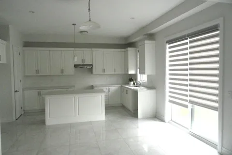 37 Jura Crescent, Brampton, ON L6P 0J4