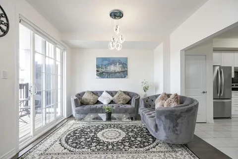 90 Hashmi Place, Brampton, ON L6Y 6J9