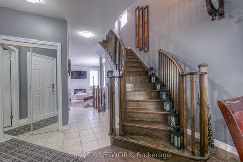 32 Forbes Terrace, Milton, ON L9T 3X3