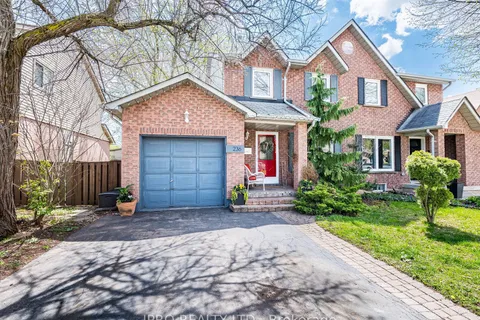 236 Ross Lane, Oakville, ON L6H 5E6