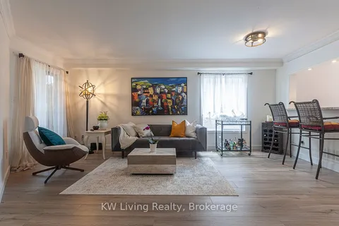2194 Pell Crescent, Oakville, ON L6M 3T5