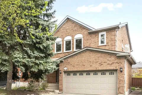 2522 Willowburne Drive, Mississauga, ON L5M 5E9