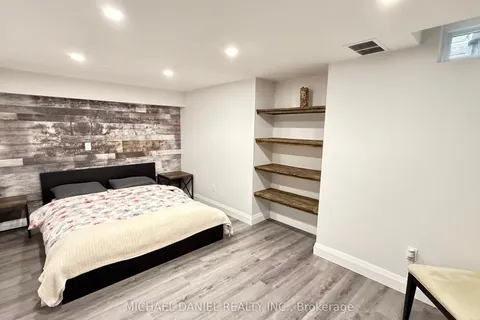 2097 CHRISDON Road, Burlington, ON L7M 3S3